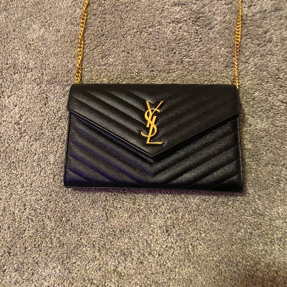MONOGRAM CHAIN WALLET IN GRAIN DE POUDRE EMBOSSED LEATHER